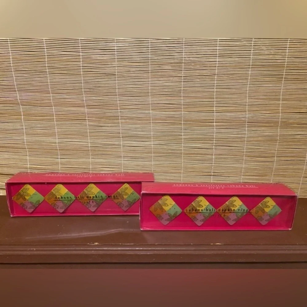 New‎ in box Pier 1 imports napkin rings